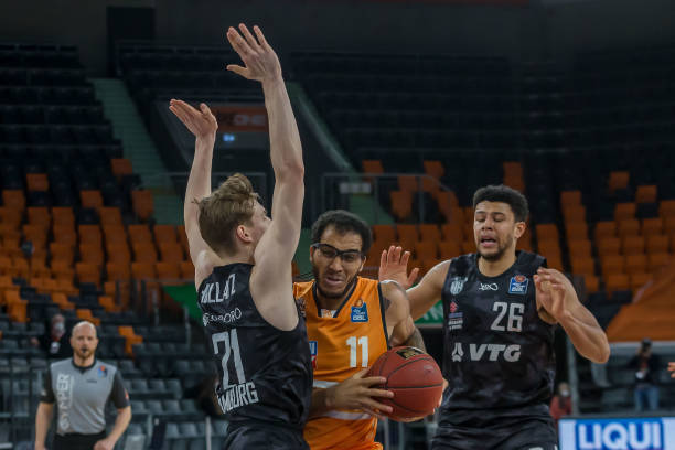 门将首发问 门将首发问